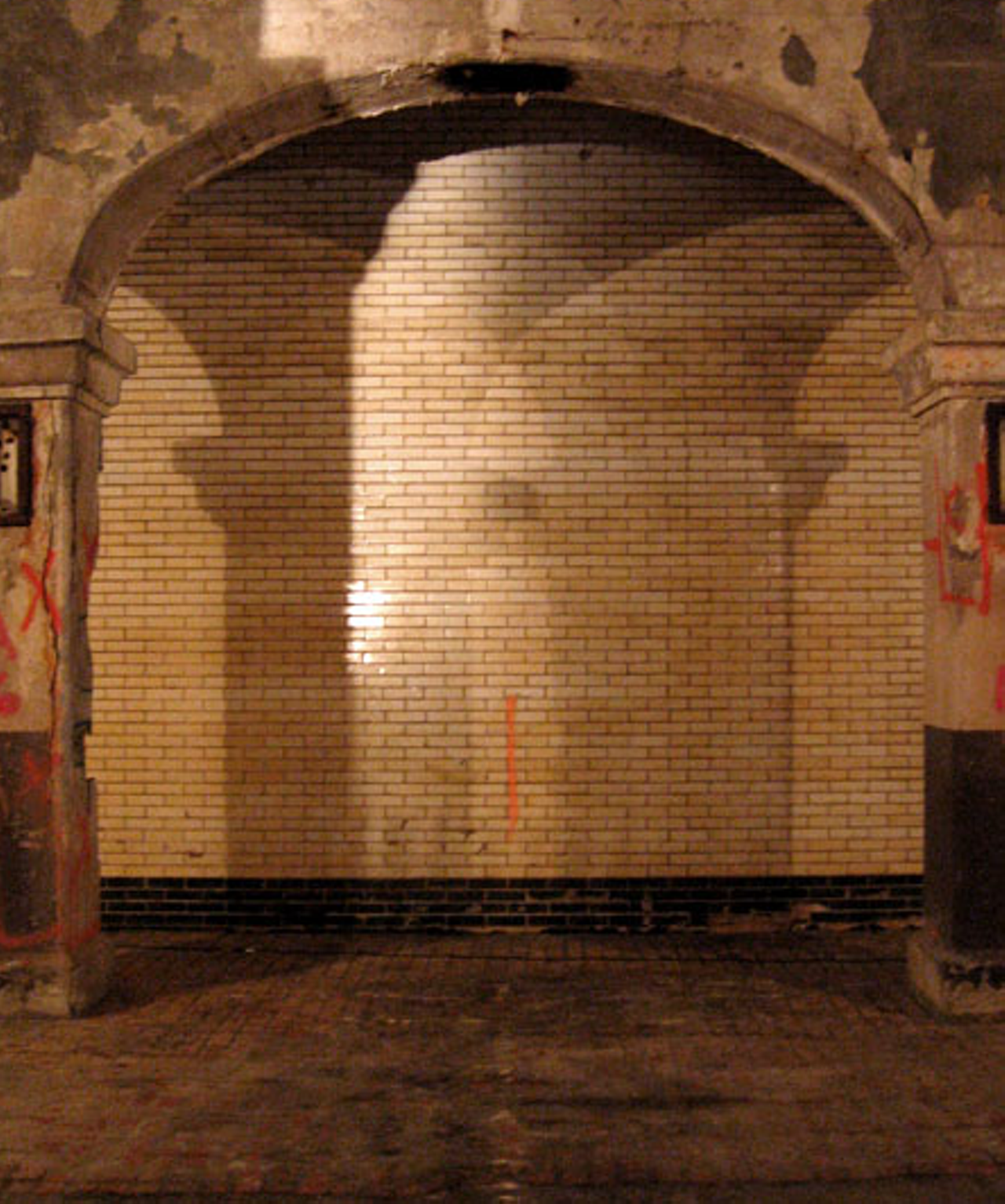 13 Photos of Cleveland's Deserted Detroit-Superior Underground Subway