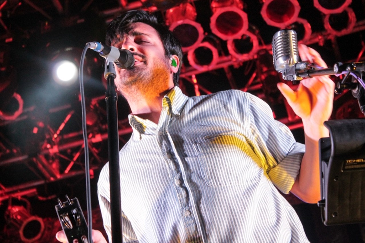 20 Photos of Young the Giant with Vance Joy Performing at the House of Blues