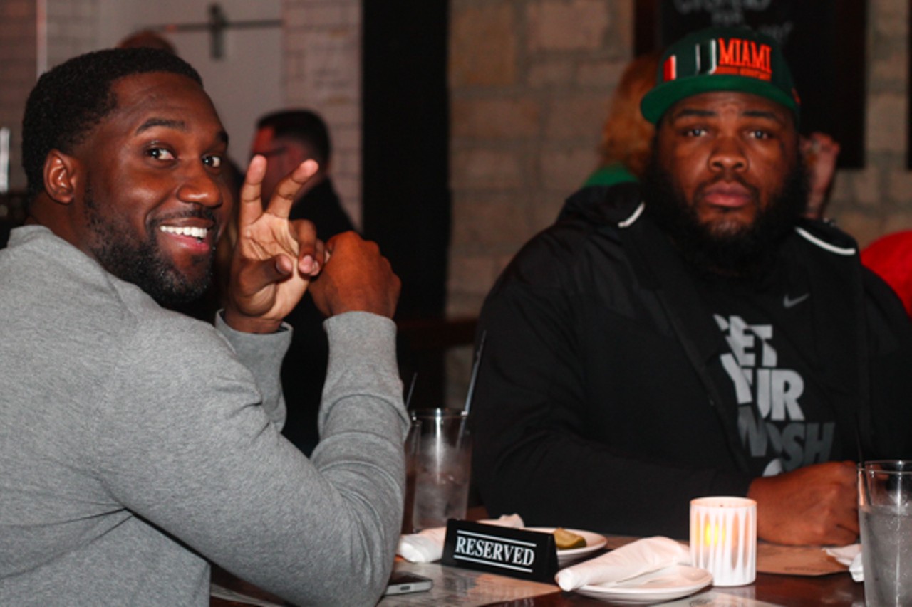 22 Photos from a Private Dinner with Browns Players at Oak Barrel