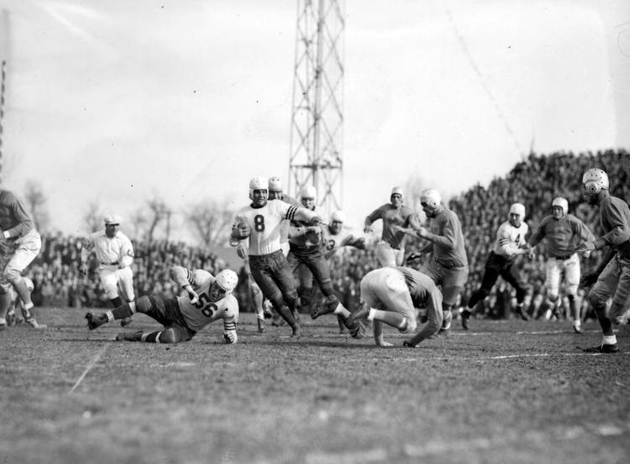 4. The first NFL game on Thanksgiving took place in 1934, when the Detroit Lions played the Chicago Bears.
