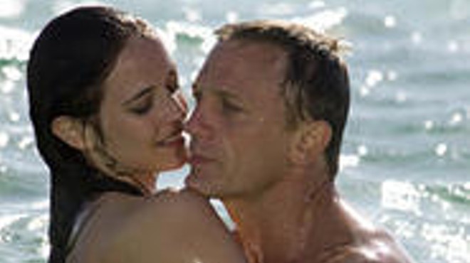Daniel Craig's Bond: Incomparably hot, unquestionably cool.