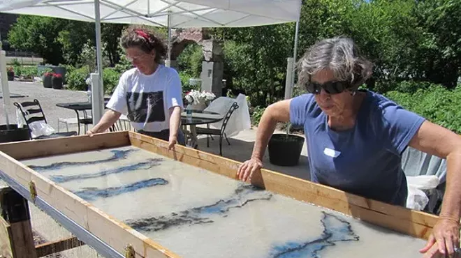 Image: Deckle Box-Thinking Outside the Vat