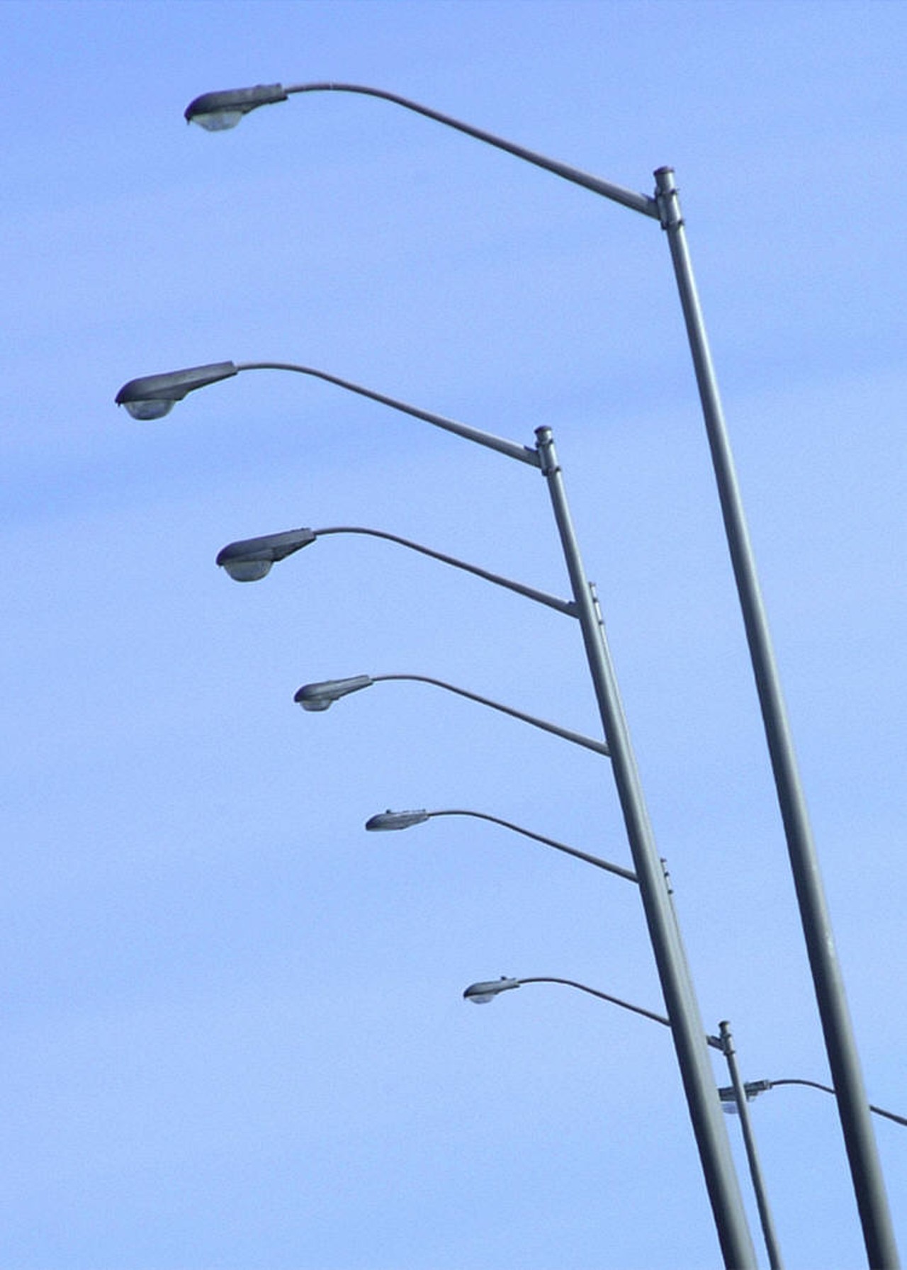 Do you like being able to see the road when you're driving at night? You can thank Charles Brush for his foresight in creating arced street lights.