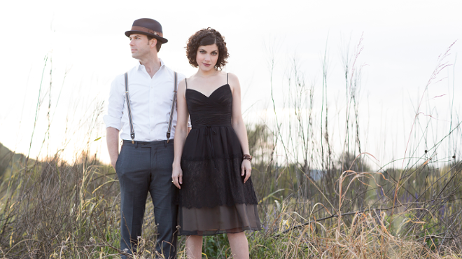 Dynamic Duo: Singer-Songwriter Carrie Rodriguez Teams Up With Luke Jacobs for Small Club Tour