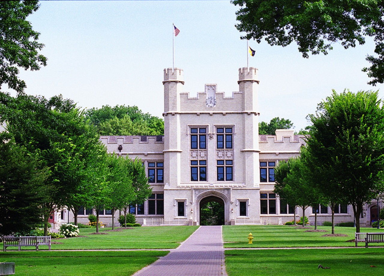 Enrollment: ~1,900
Institution: Liberal Arts College
Features: Chapter of Phi Beta kappa for strengths in liberal arts and sciences, well regarded senior Independent Study program, featured in the best selling book 40 Colleges that Change Lives