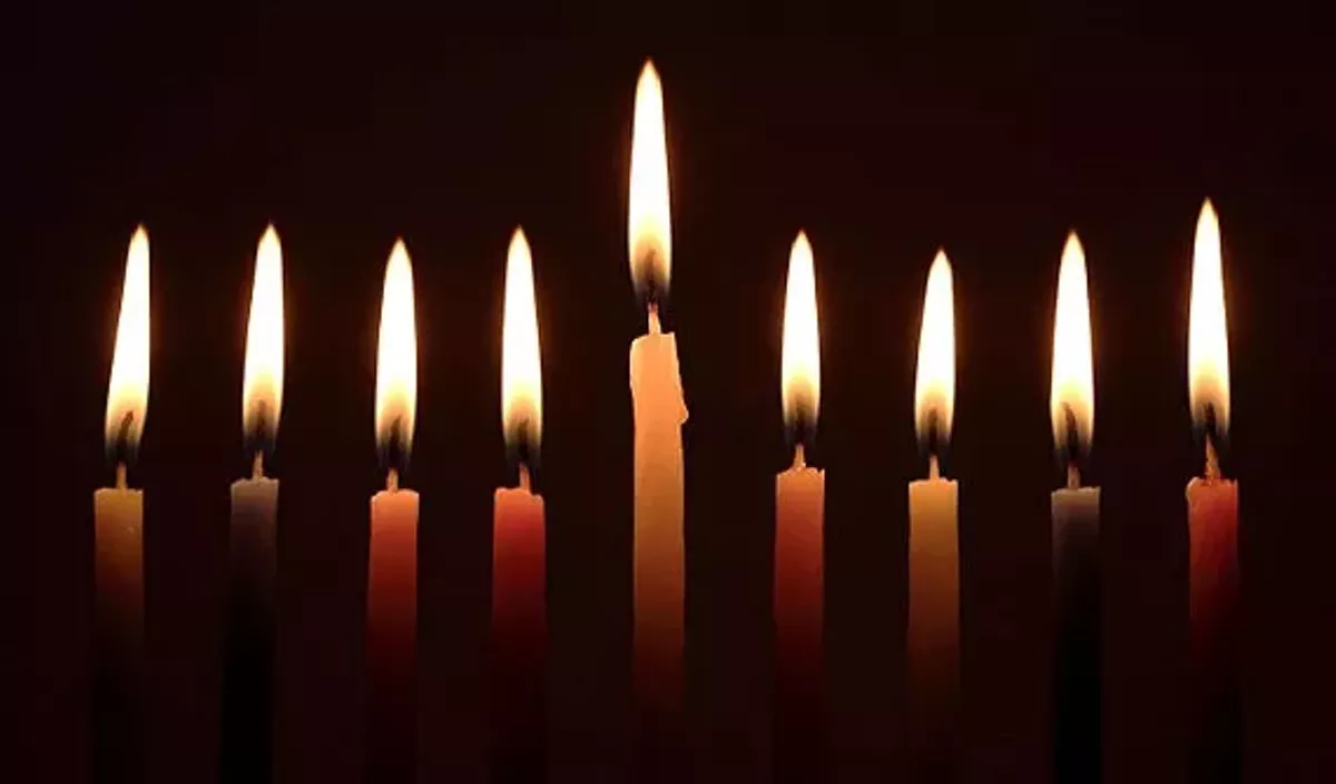 1d9e55c8_14holidaylighting.webp
