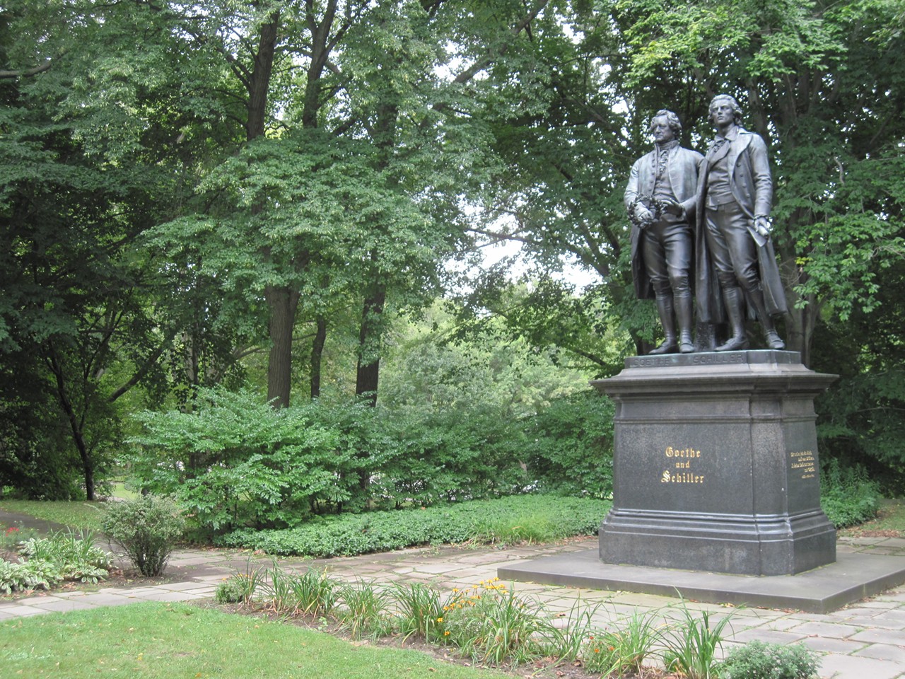 Goethe und Schiller stand above the German Cultural Garden. Scale-wise, this statue is very tall.