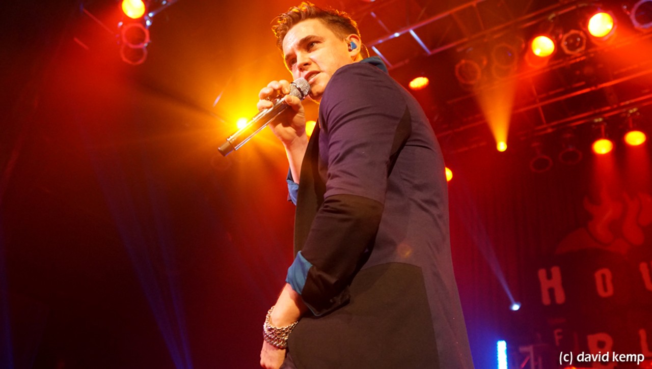 Jesse McCartney and Guinevere Performing at House of Blues