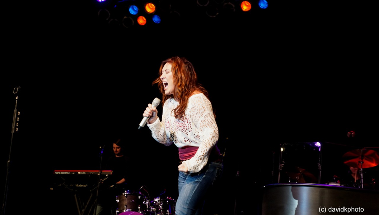 Jo Dee Messina Performing at Hard Rock Live