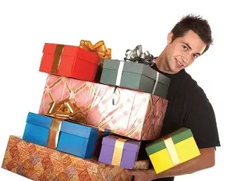 Image: Last-Minute Shopping in Lakewood