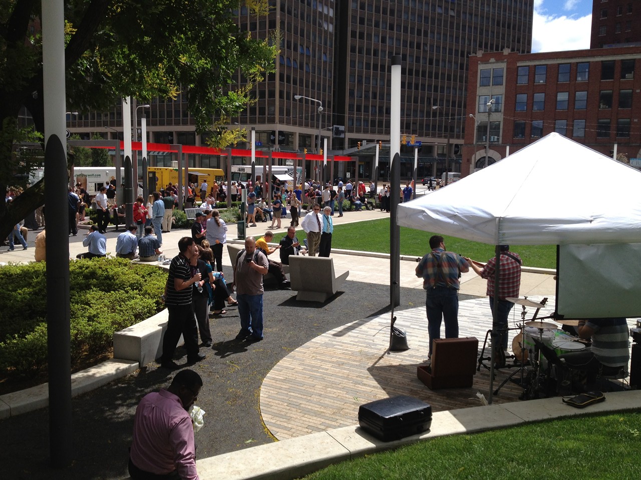 Lunch, Live Music, and Fun! Here's What you Missed at Walnut Wednesday Today