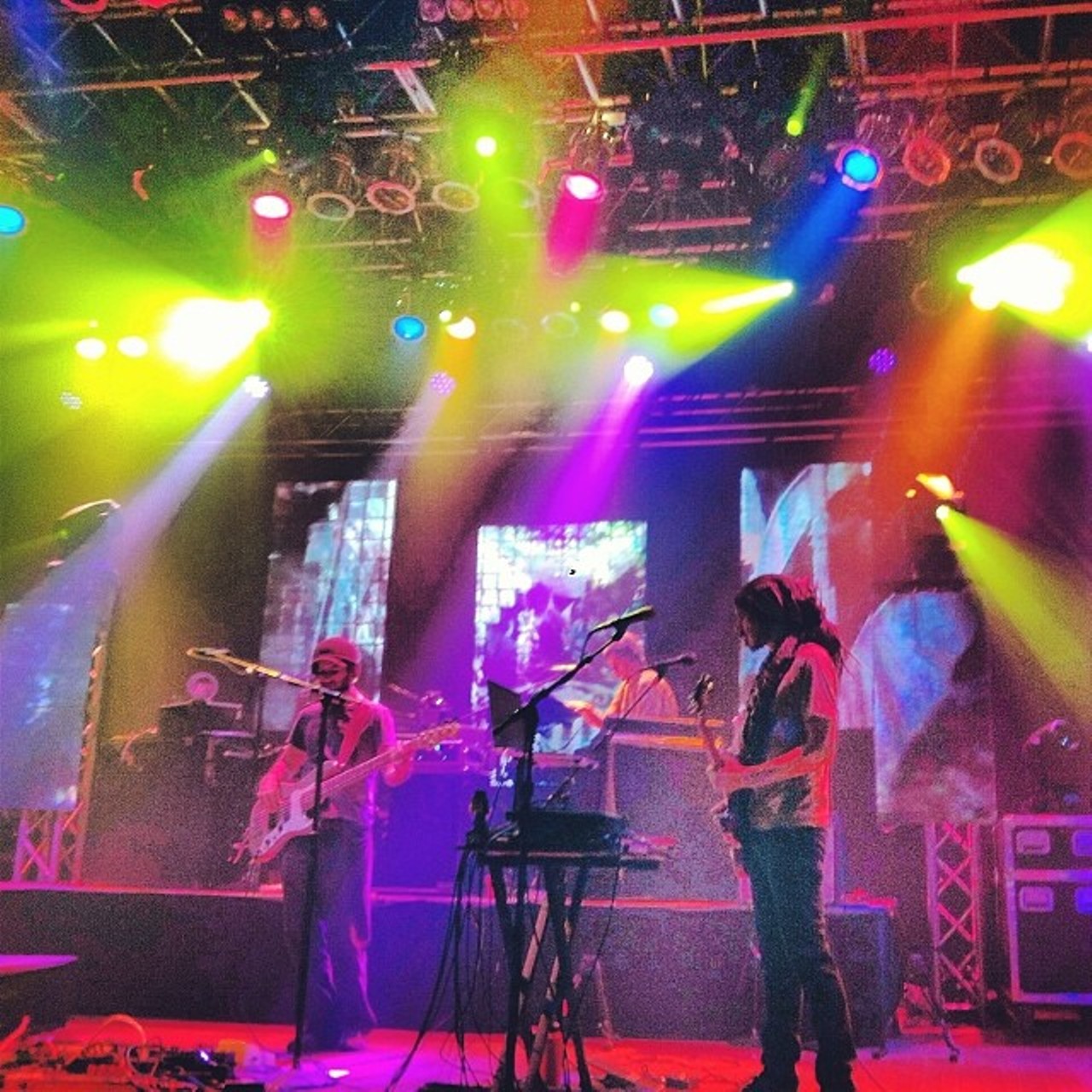 Movin and groovin with #papadosio