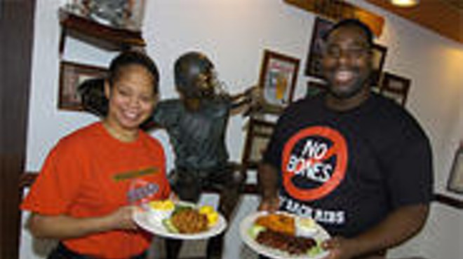 Next time you crave 'cue, have some pulled pork or baby-back rib steak with Sabrina and Bubba.