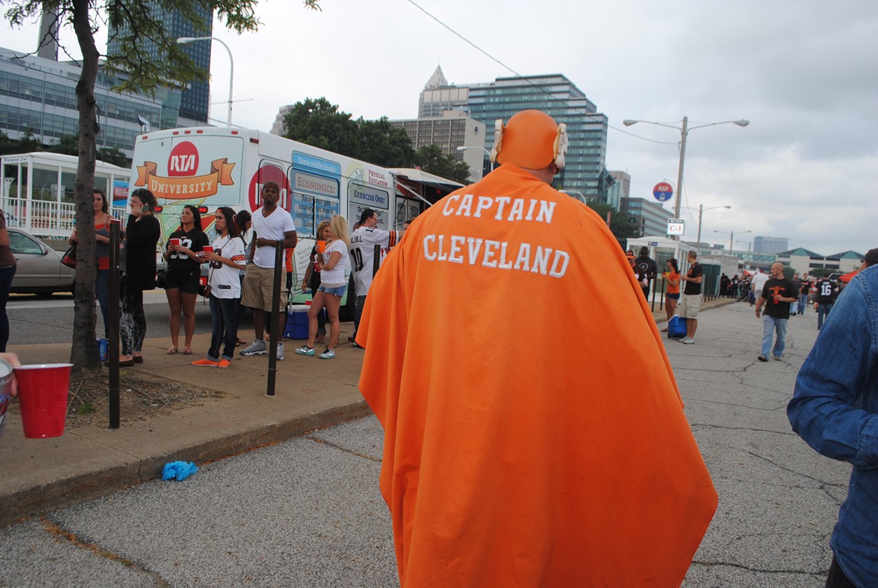 A Sunny Sunday of Browns` Fans at First Energy Stadium in Cleveland, Ohio  Editorial Stock Image - Image of stadium, browns: 108865254