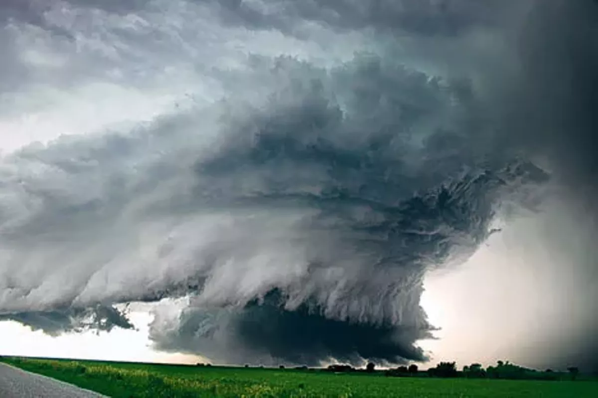 tornado-2.webp