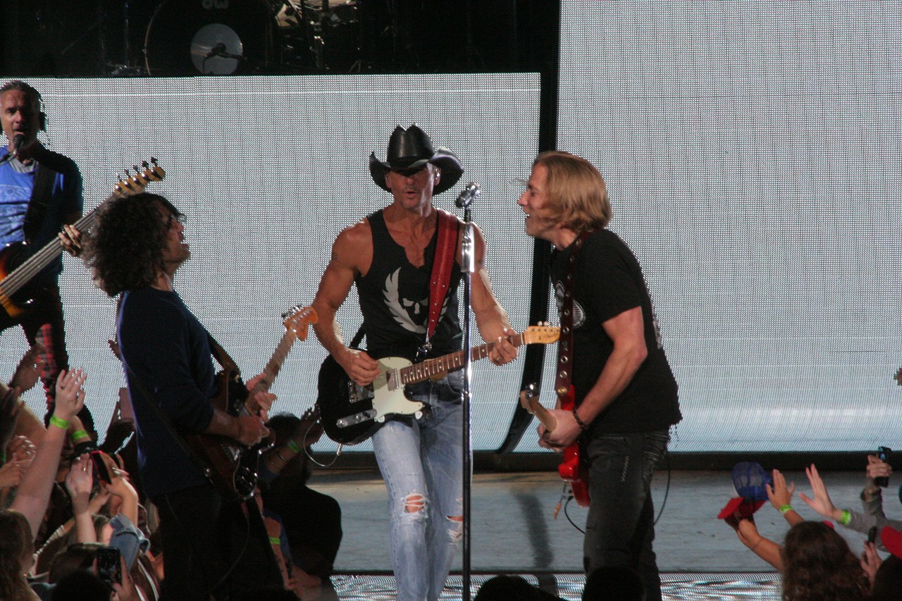 Tim McGraw Performing at Blossom Music Center