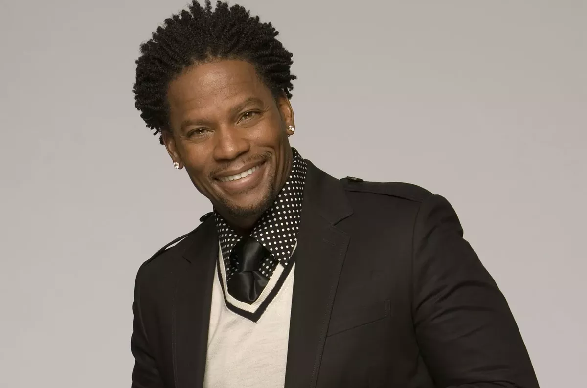 la-tr-lvn-las-vegas-shows-dl-hughley-20150531.webp