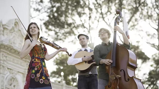 Image: Mari Black & her World Fiddle Ensemble