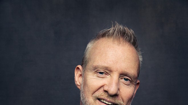 Spin Doctors Singer Chris Barron Talks About Returning to an Acoustic Format