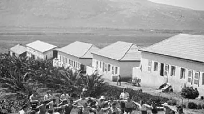 Image: Daytime Coffee Talk: In the Gallery on the Kibbutz