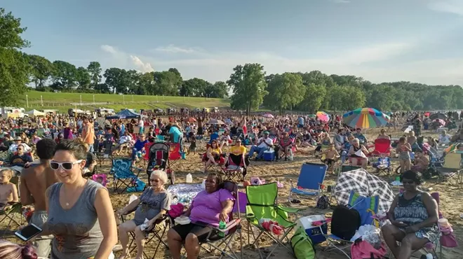 Image: Edgewater Live