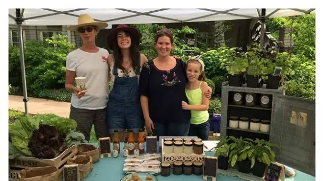 Image: Dine in the Park w/ live music at BAYarts