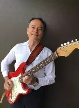 Image: Andr&aacute;s Simonyi: Rocking Toward a Free World