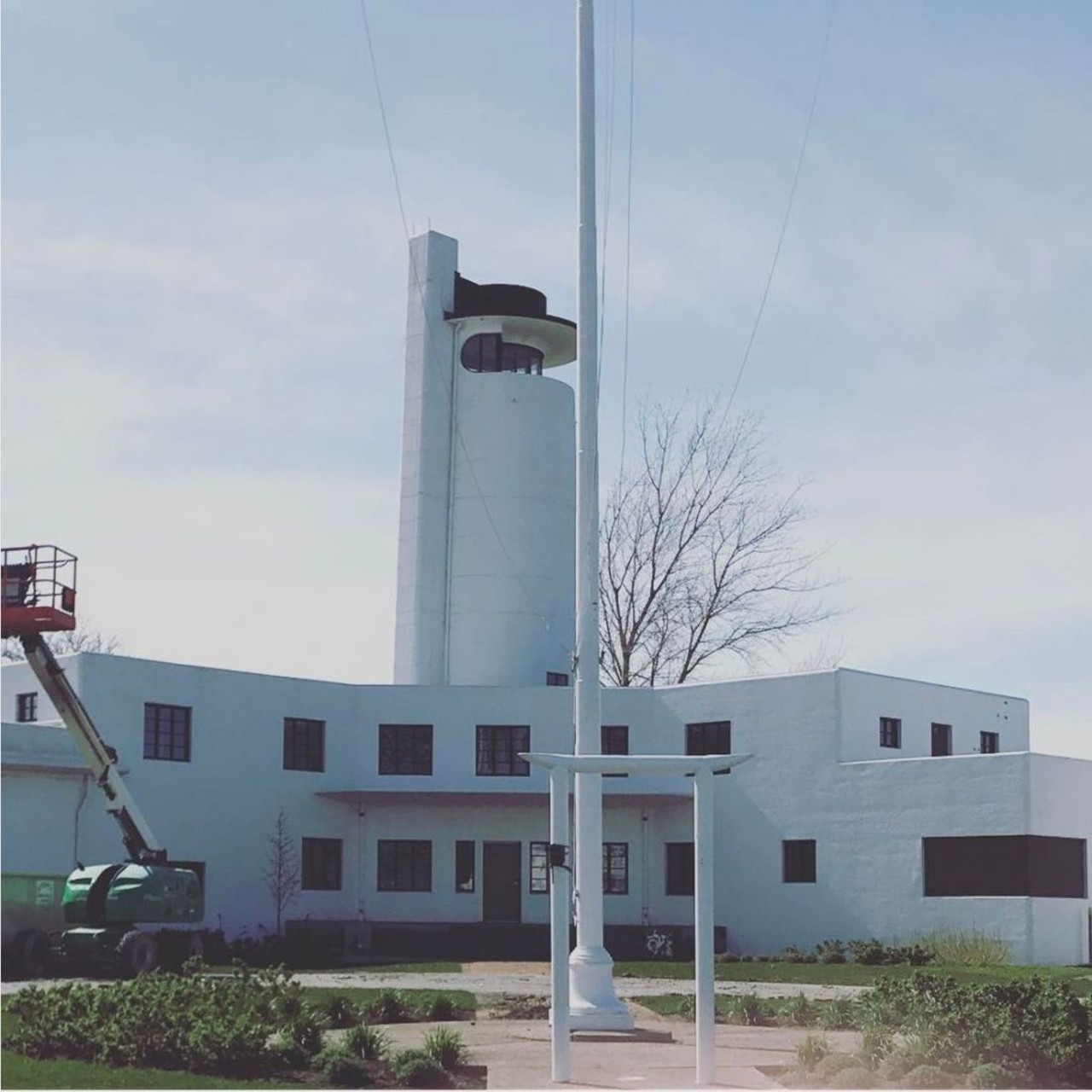 Historic Coast Guard Station
216-904-9456, 2800 Whiskey Island Dr.
Located in Whiskey Island and Wendy Park, the Cleveland Metroparks acquired the station last year and gave it a facelift. Check out renovations and beautiful new foliage any time this summer.
Photo via leo.rarity/Instagram