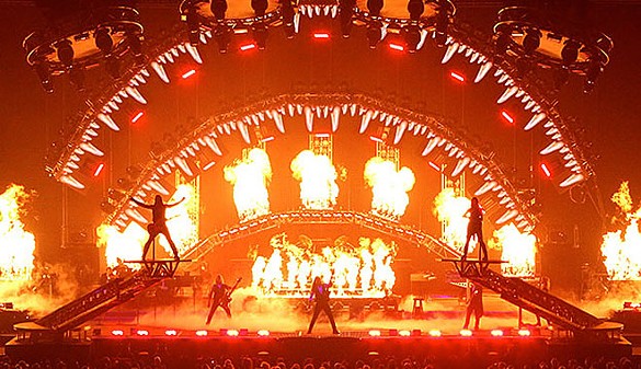 Trans-Siberian Orchestra 
    When: Thu., Nov. 17, 3:30 & 8 p.m. 
    Price: $39.75-$69.25
    This year for its annual fall/winter tour, the progressive rock group Trans-Siberian Orchestra will revisit last year's show, The Ghosts of Christmas Eve, which centers on a runaway who breaks into a vaudeville theater on Christmas Eve. The tour will visit 61 cities across North America beginning on November 17 in Youngstown and concluding, after 105 shows, with special New Year&#146;s Eve performances in Cleveland. The rock opera features tunes such as "Christmas Eve/Sarajevo 12/24," "O&#146; Come All Ye Faithful," "Good King Joy," "Christmas Canon," "Music Box Blues," "Promises To Keep," and "This Christmas Day." This year&#146;s tour will include an all-new second set containing some of TSO&#146;s "greatest hits and fan-pleasers." Photo courtesy Flickr