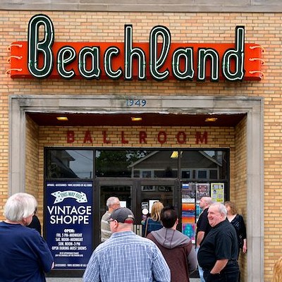 15 Photos of Matthew Sweet and Tommy Keane Performing at Beachland Ballroom