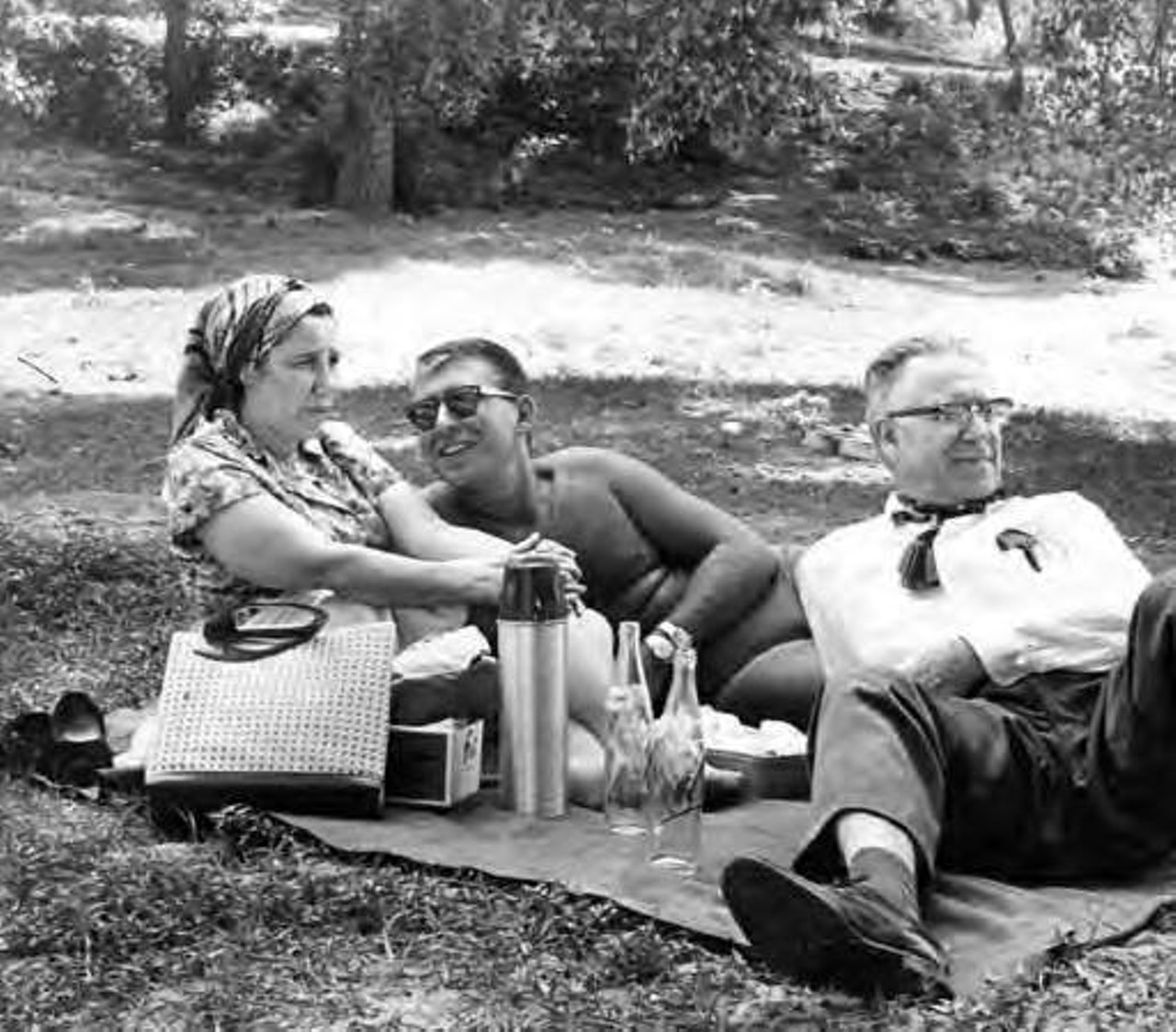Couple and their son enjoy picnic at Edgewater Park, 1961.