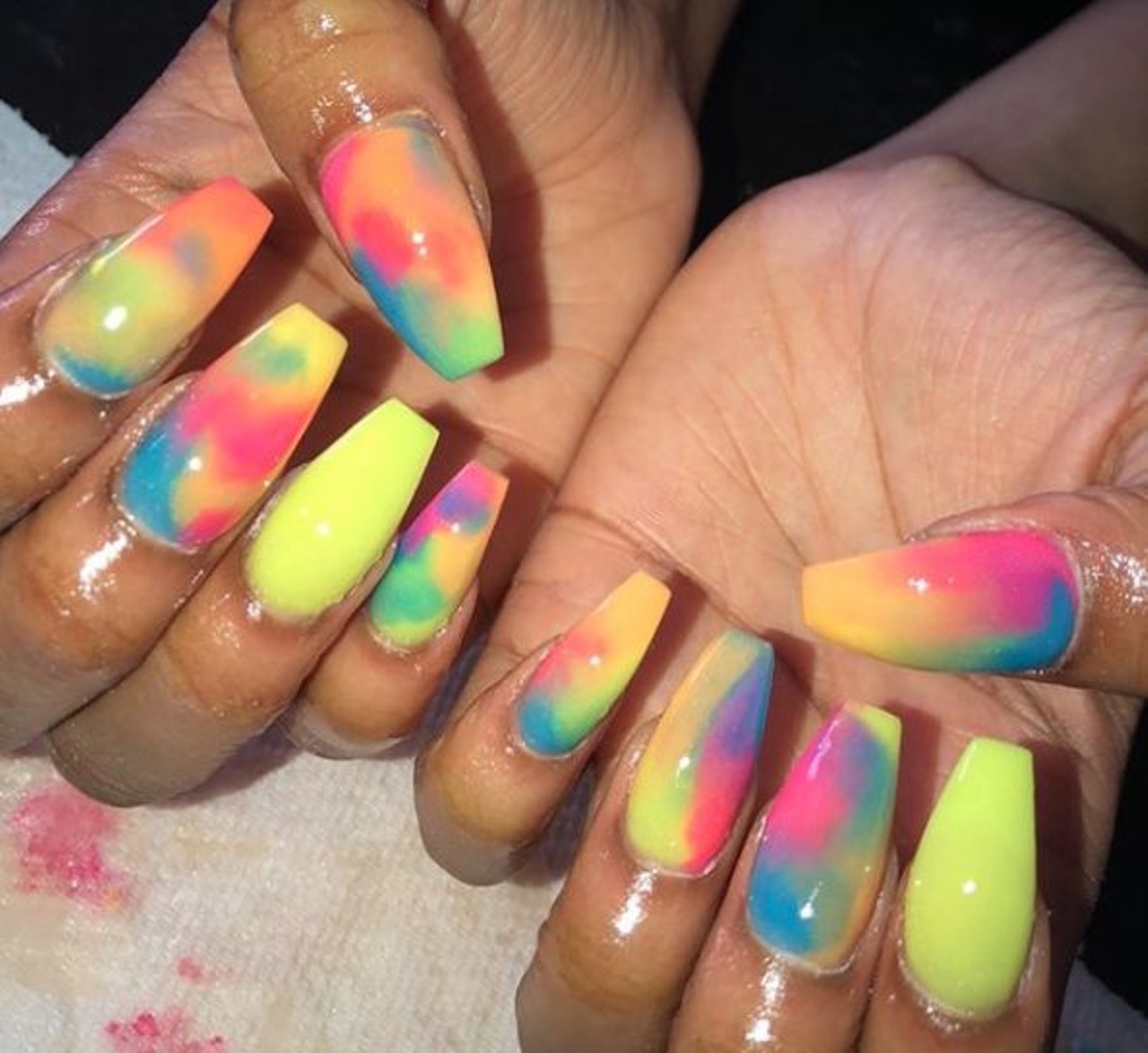  nailsby.madison_
Snapchat: mvdisonn
Madison is a mother, nail artist and licensed cosmetologist who can do some crazy things with acrylics.
Photo via nailsby.madison_/Instagram