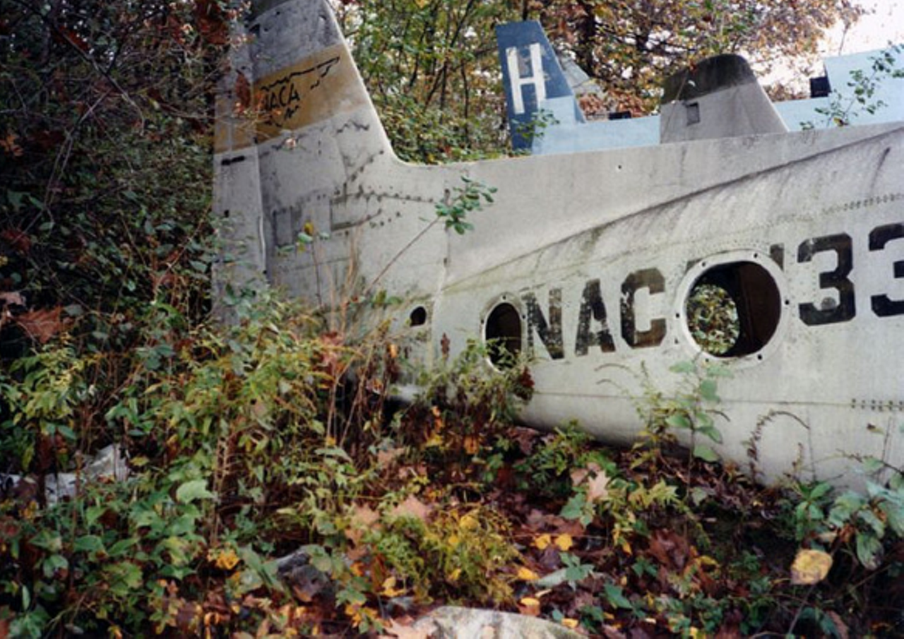 21 Photos of Northeast Ohio's Deserted Plane Sanctuary