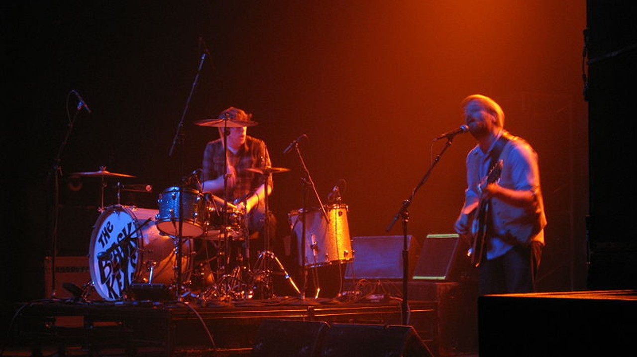 The Black Keys - University of Akron
Dan Auerbach and Patrick Carney were childhood friends who attended the University of Akron together before dropping out. In 2001, they joined up as rock duo The Black Keys.
(Photo via Wikimedia Commons)