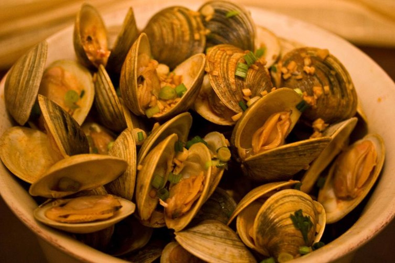 Cleats - North Royalton
Where: 5267 Wallings Rd., North Royalton 
When: 1 p.m. on Sunday, October 8th
Menu: The clambake consists of a dozen clams, clam broth, chowder, ½ roasted chicken, strip steak, sweet potato and corn on the cob for $49. Extra dozen clams available ($10).