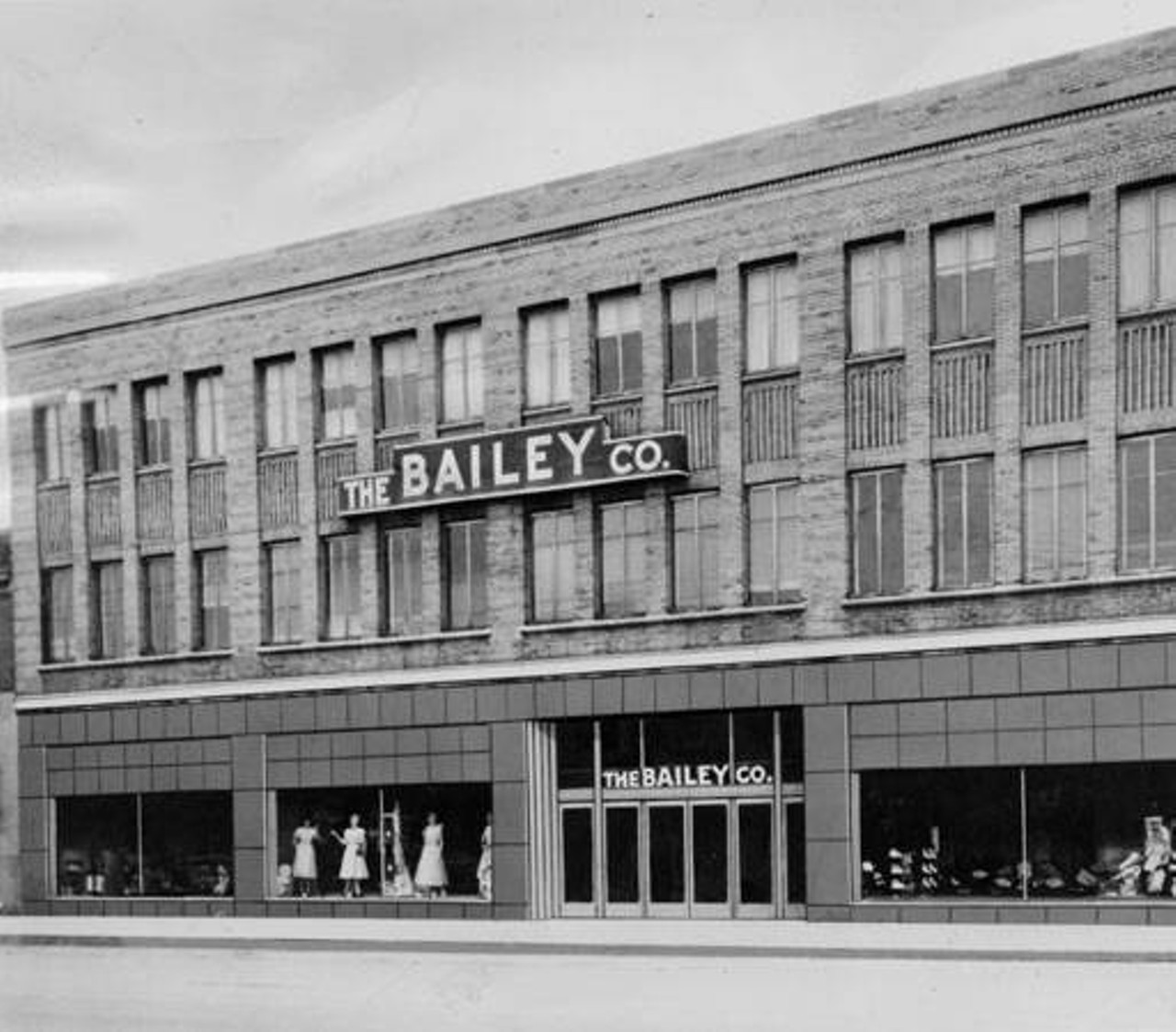 The Bailey Company department store at Detroit Avenue and Warren Road, 1954.