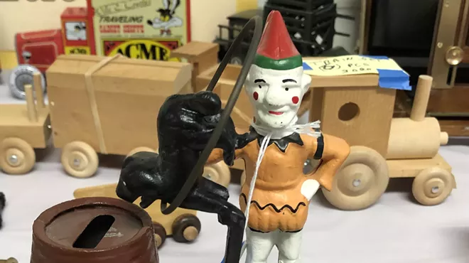 Image: 53rd Antiques and Vintage Show