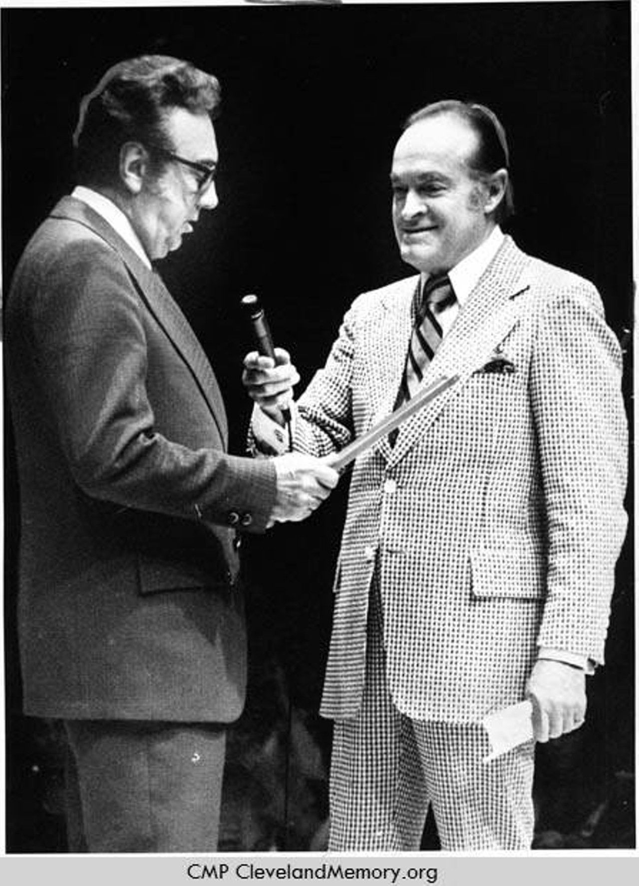 Mayor Perk and Bob Hope at Front Row Theater, 1975