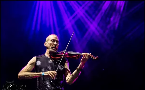 Image: Dixon's Violin LIVE!