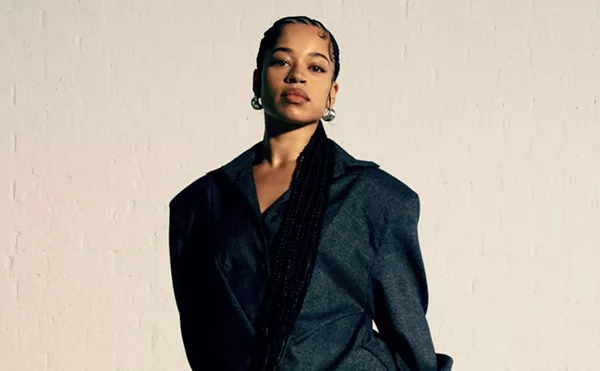 Image: Ella Mai w/ AMA