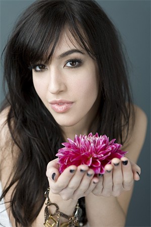 Kate Voegele wants to know if you have a vase.