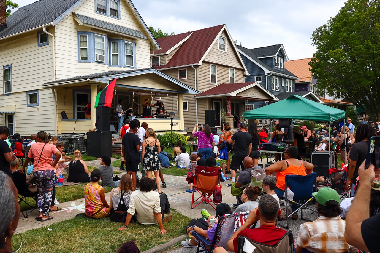 Photos Despite Rain Concerns, Larchmere Porchfest Rocked On Without