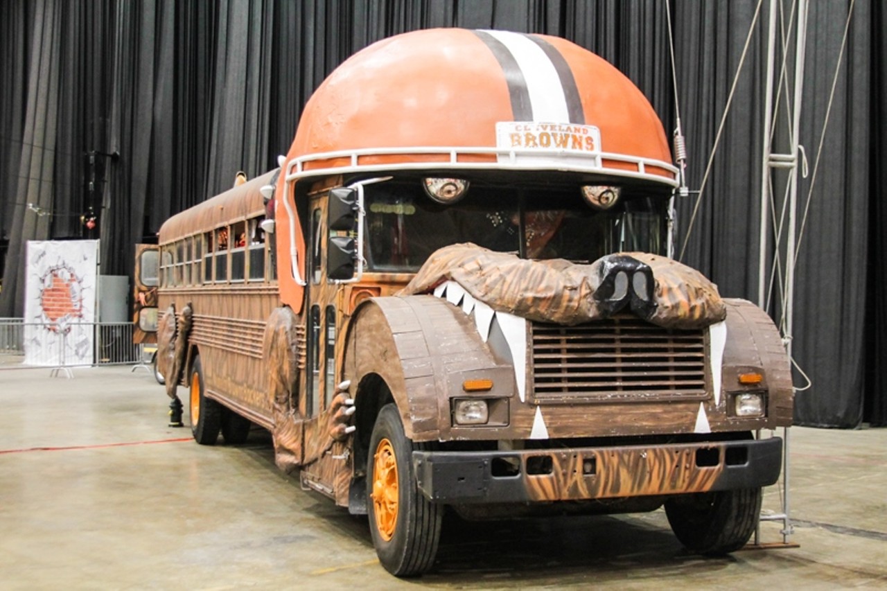 cleveland browns bus