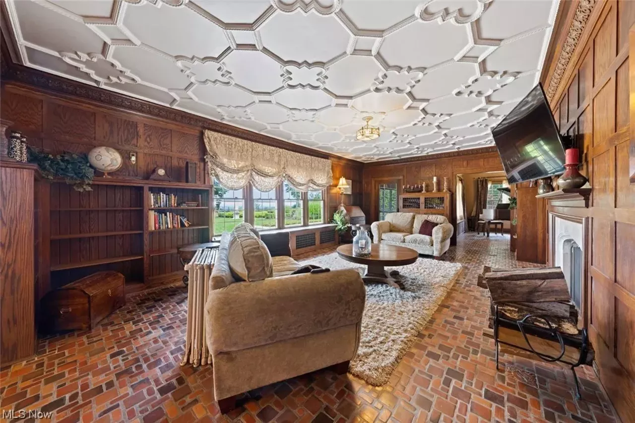 Photos Lakewood Mansion on Lake Erie Hits the Market For 3.4 Million