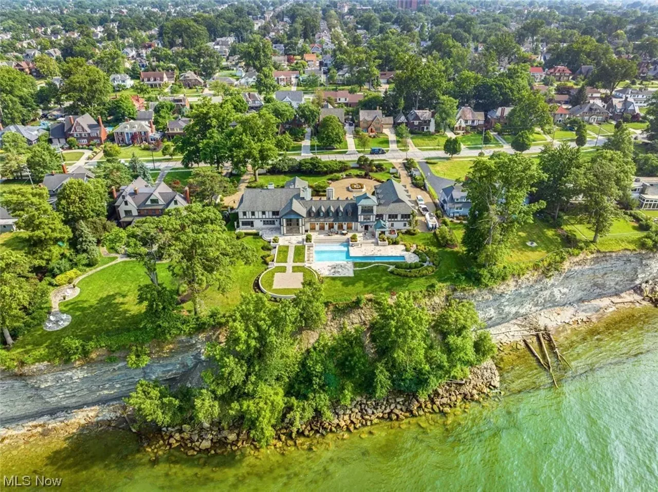 Photos Lakewood Mansion on Lake Erie Hits the Market For 3.4 Million