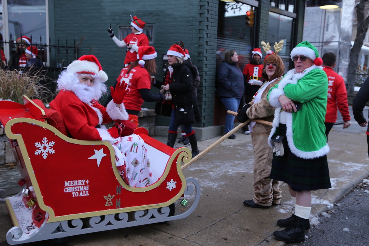 Photos: The Annual Santas in Tremont Fun Run and Party