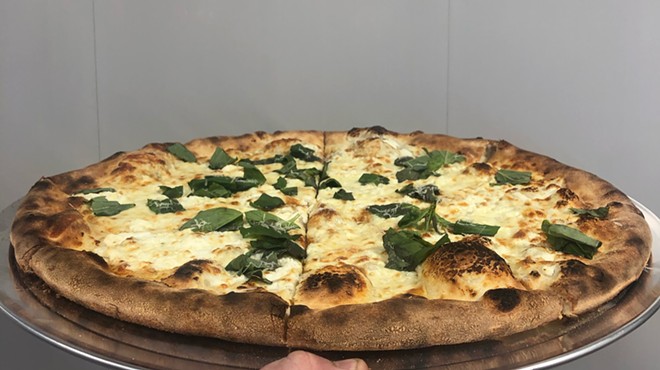 Pizzeria DiLauro will Bring Classic New York-Style Pies and Slices to Chagrin Falls