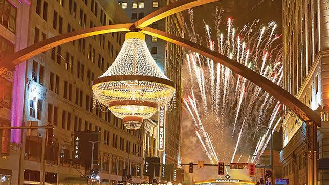 Playhouse Square Revue City Guide, World S Largest Chandelier Cleveland Ohio