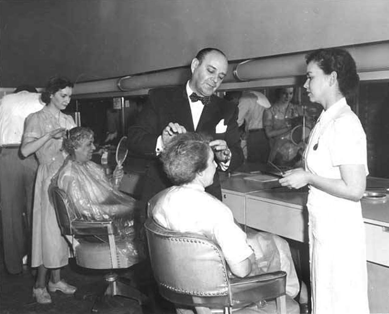 Beauty salon at Halle's, 1954.