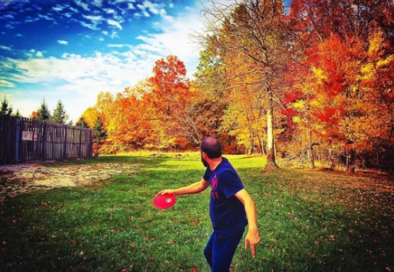 Frisbee Golf at Veterans Memorial Park
6328 State Rd., Parma, 440-885-8144 
Enjoy two sports in one as you and your partner walk through the beautiful woods of the park going from hole to hole. The game is adventurous and the surrounded nature makes for a special date. Also available around you: a playground, putt putt, a pond and basketball courts to completely fill the day.
Photo via ntotheq/Instagram